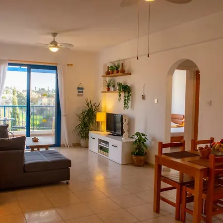 Apartment Ron's Pergola Paphos